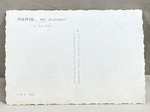 Original WWII Era French Architecture Postcard, Paris… en Flanant La Tour Eiffel — image 3