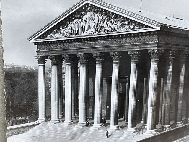 Original WWII Era French Architecture Postcard, Paris et ses Merveilles Eglise de la Madeleine — image 2