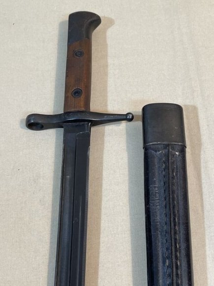 Original WWII Italian Carcano M91 Bayonet & Scabbard — image 5