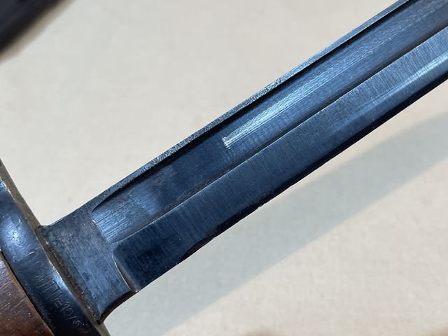 Original WWII Italian Carcano M91 Bayonet & Scabbard — image 8