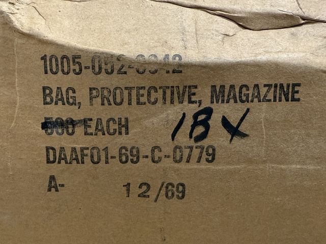 Original 1969 US Bag, Protective, Magazine 500 Each, Full Unopened Box — image 3
