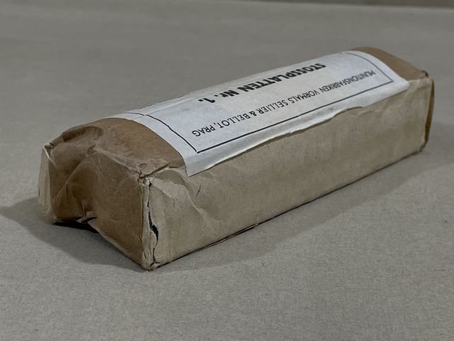 Original WWII German 1943 Pack of Boot Toe Plates, 100 Pair — image 6