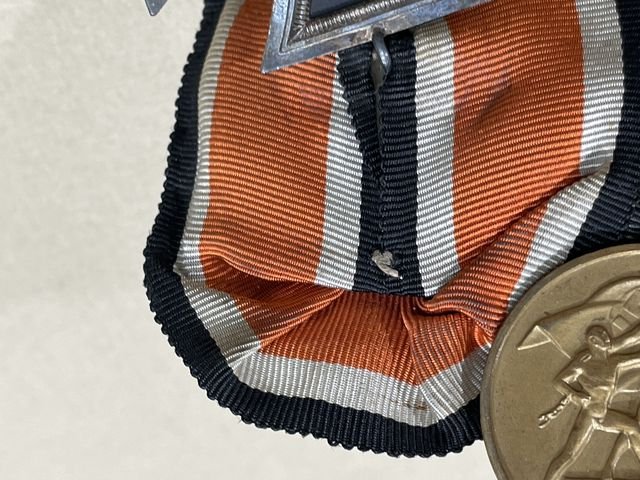 Original WWII German 3-Position Parade Medal Bar, 1939 Iron Cross 2nd Class — image 10