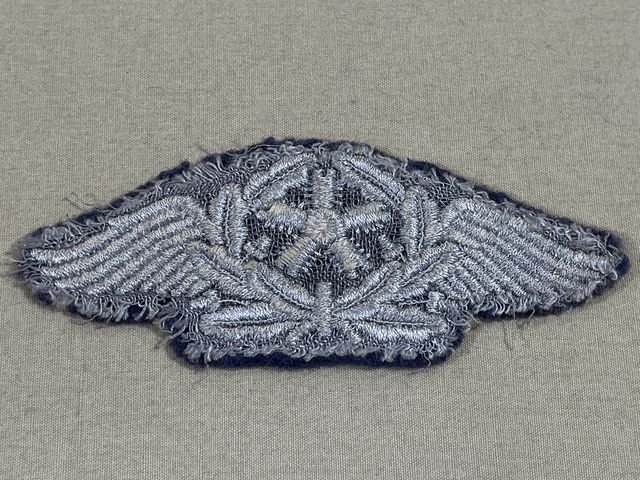 Original WWII German Luftwaffe Flight Technical Personnel's Career Sleeve Insignia — image 3