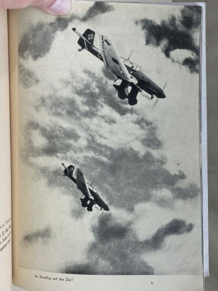 Original WWII German Dive Bombers Book, Flieger stürzen vom Himmel — image 8