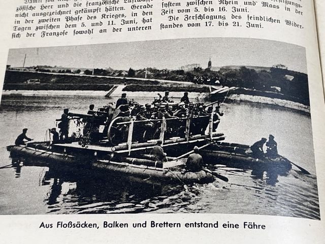 Original WWII German Kleine Kriegshefte Youth Book, Siegeszug durch Frankreich — image 4