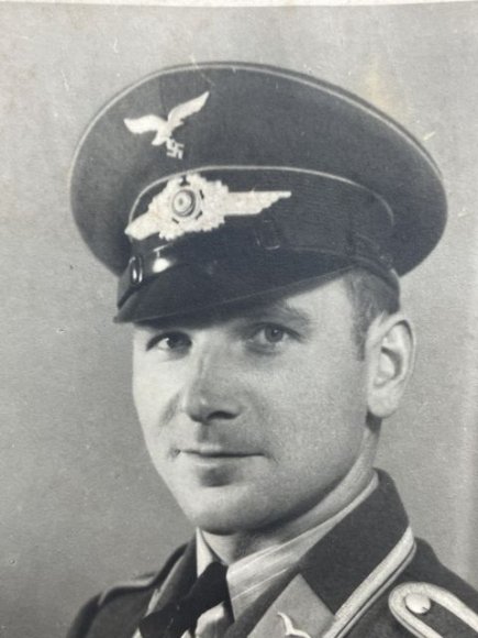 Original WWII Era German Luftwaffe NCO Soldier's Photograph, Pilot with Dagger — image 2