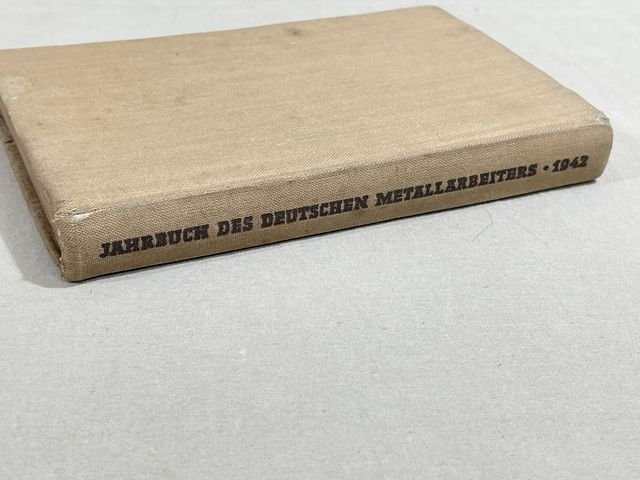 Original WWII German DAF Book, 1942 Year Book for German Metal Workers — image 2
