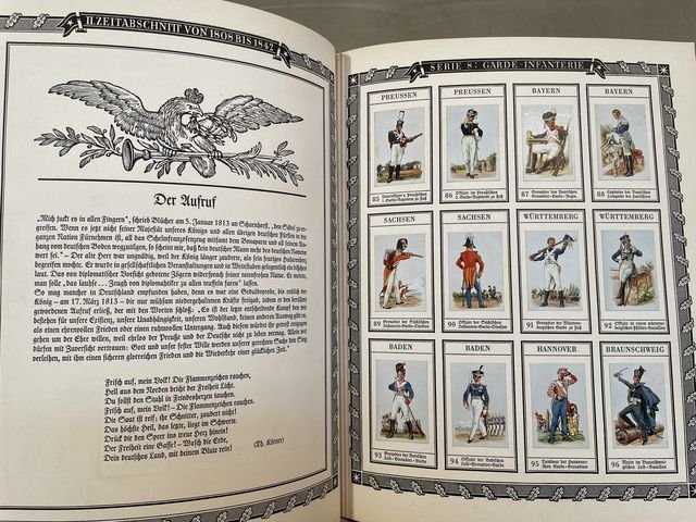 Original WWII Era German Cigarette Card Album, DER BUNTE ROCK — image 15