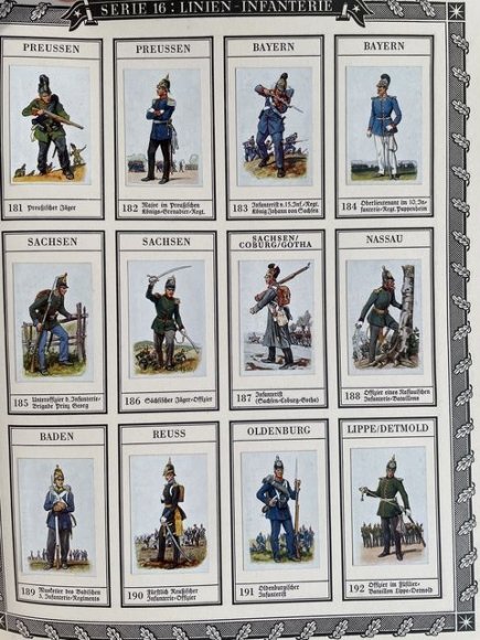 Original WWII Era German Cigarette Card Album, DER BUNTE ROCK — image 18