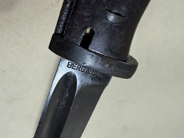 Original POST-WWII Norwegian Bayonet and Scabbard — image 7