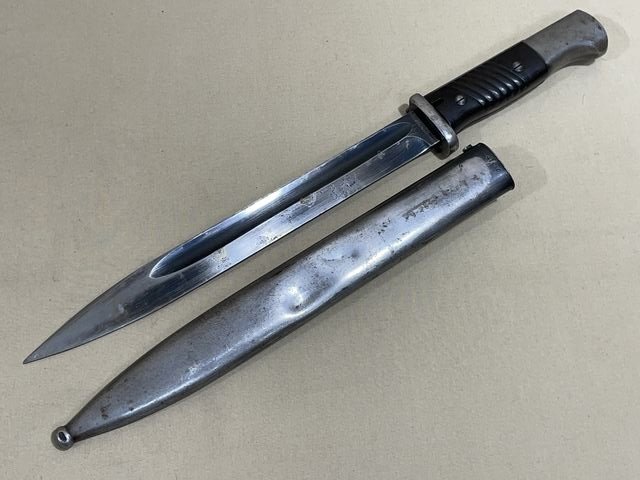 Original WWII German 98K Bayonet and Scabbard, MATCHING — image 2