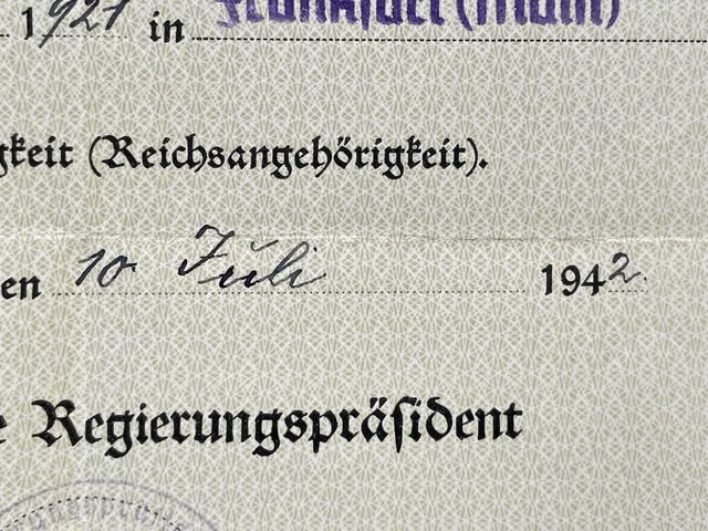 Original WWII German Citizenship ID (For Domestic Use) Document, Staatsangehörigkeitsausweis — image 5