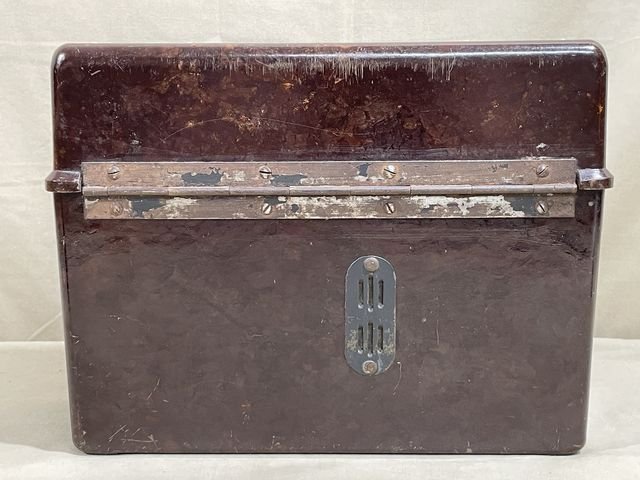 Original WWII German Model 33 Field Phone in Bakelite Case — image 22
