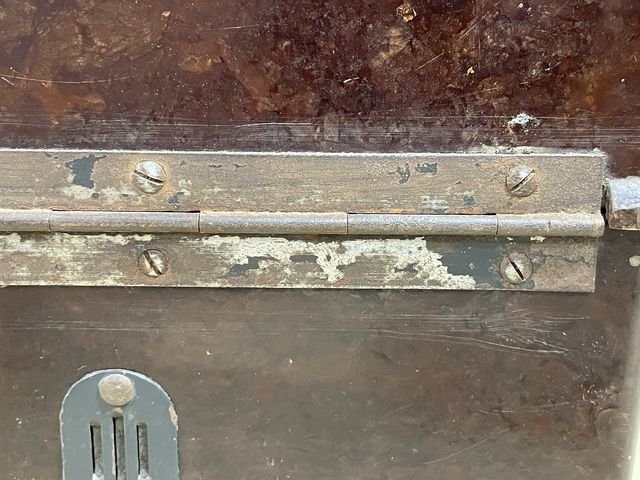 Original WWII German Model 33 Field Phone in Bakelite Case — image 24