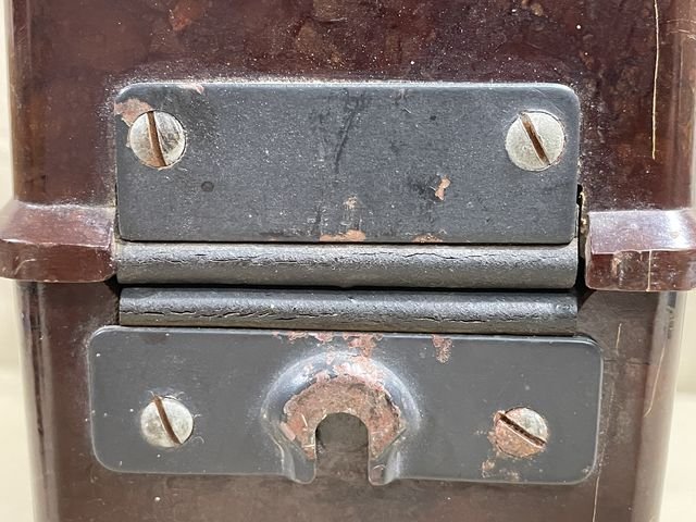 Original WWII German Model 33 Field Phone in Bakelite Case — image 27
