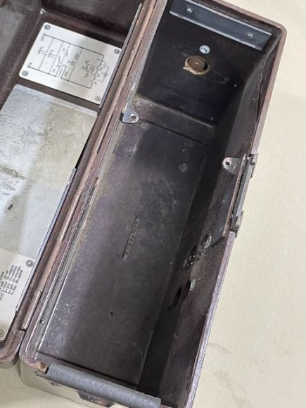 Original WWII German Model 33 Field Phone in Bakelite Case — image 42