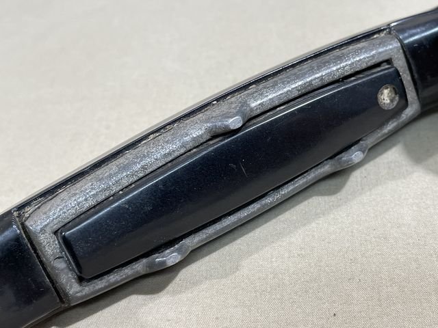 Original WWII German Model 33 Field Phone in Bakelite Case — image 5