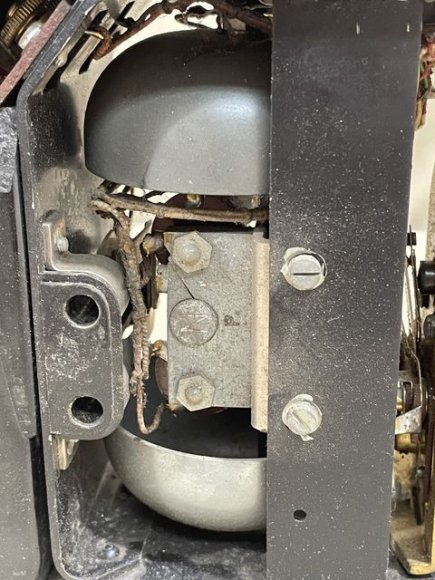 Original WWII German Model 33 Field Phone in Bakelite Case — image 51