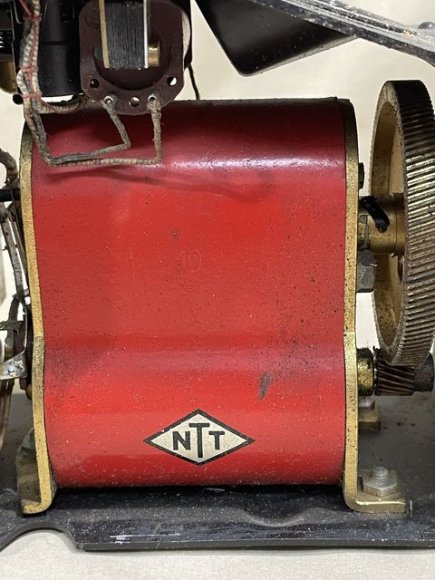 Original WWII German Model 33 Field Phone in Bakelite Case — image 52