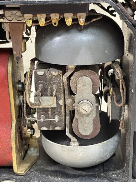 Original WWII German Model 33 Field Phone in Bakelite Case — image 54