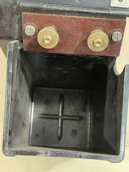 Original WWII German Model 33 Field Phone in Bakelite Case — image 58