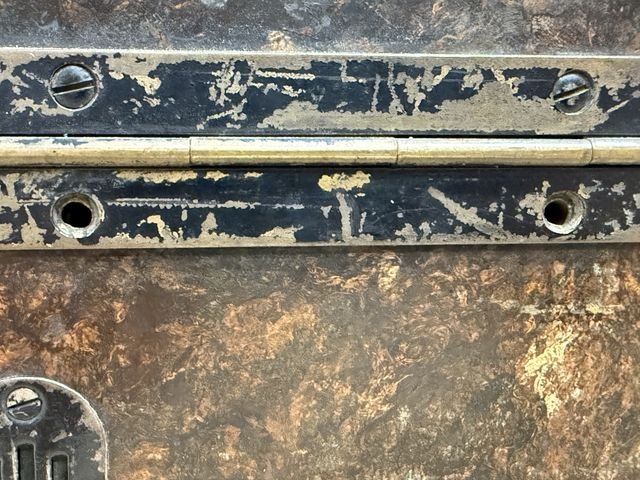 Original WWII German Model 33 Field Phone in Bakelite Case — image 20