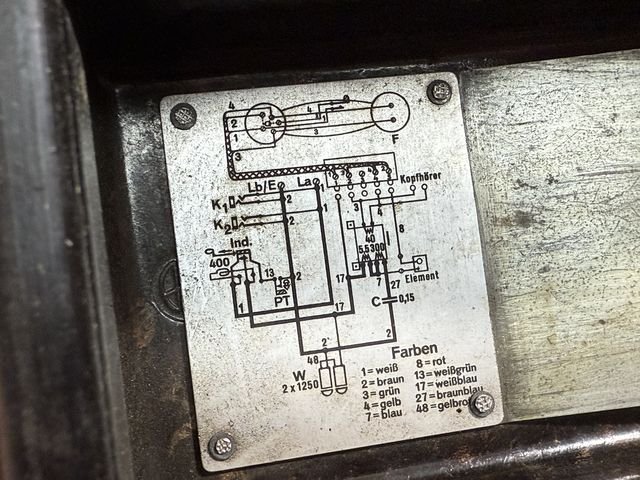 Original WWII German Model 33 Field Phone in Bakelite Case — image 29