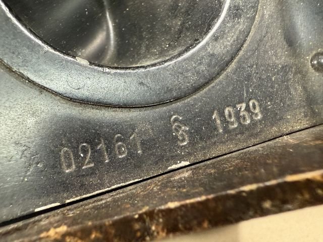 Original WWII German Model 33 Field Phone in Bakelite Case — image 35