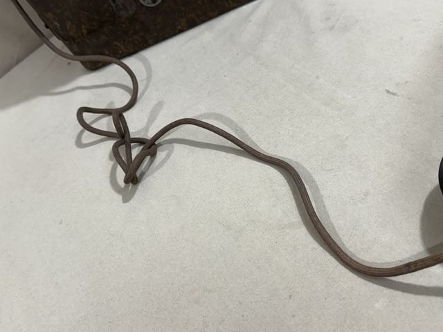 Original WWII German Model 33 Field Phone in Bakelite Case — image 8