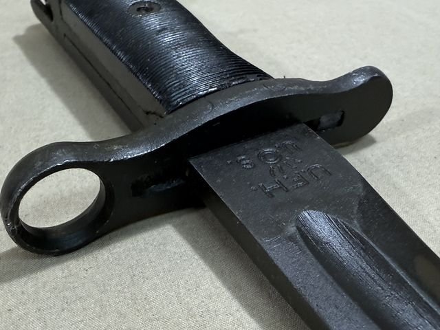 Original WWII US M1 Garand Bayonet and Scabbard, UFH — image 8