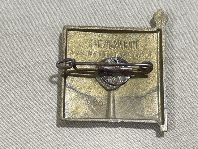 Original WWII German Navy Flag Tinnie, KRIEGSMARINE MARINETEILE AM LAND — image 2