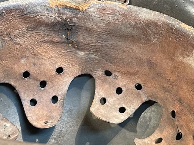 Original WWII German Single Decal Camouflaged M42 Steel Helmet w/Liner, hkp62 — image 28