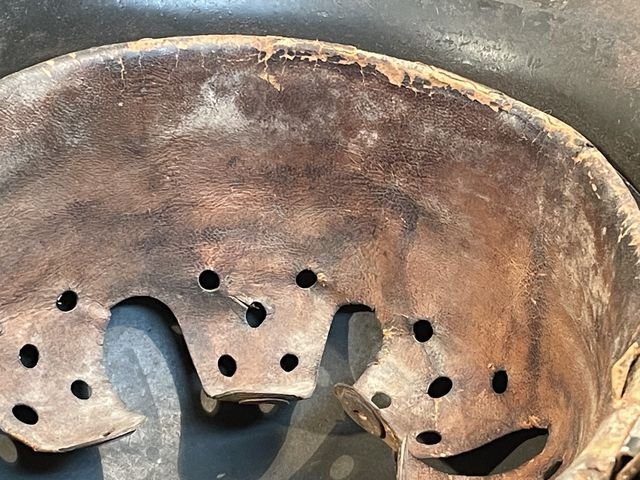 Original WWII German Single Decal Camouflaged M42 Steel Helmet w/Liner, hkp62 — image 30