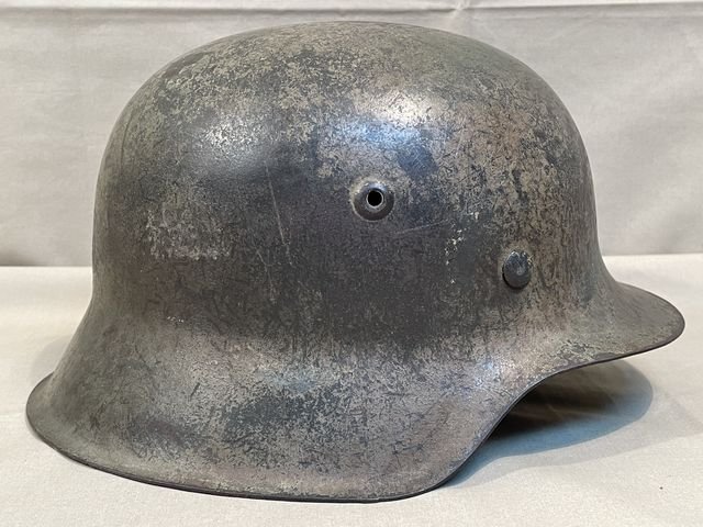 Original WWII German Single Decal Camouflaged M42 Steel Helmet w/Liner, hkp62 — image 9