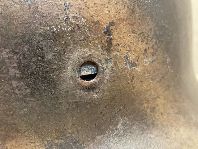 Original WWII German Camouflaged M40 Steel Helmet w/Liner, SE64 — image 12