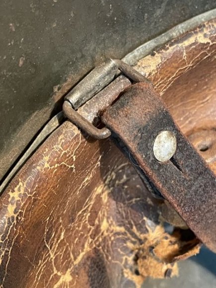 Original WWII German Camouflaged M40 Steel Helmet w/Liner, SE64 — image 26