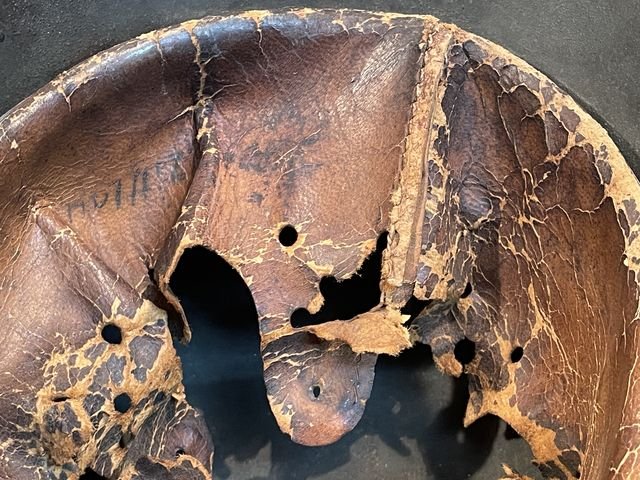 Original WWII German Camouflaged M40 Steel Helmet w/Liner, SE64 — image 32