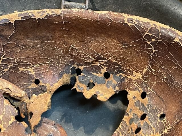 Original WWII German Camouflaged M40 Steel Helmet w/Liner, SE64 — image 35