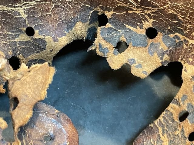 Original WWII German Camouflaged M40 Steel Helmet w/Liner, SE64 — image 36