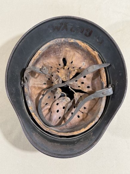 Original WWII German Army (Heer) M40 Single Decal Steel Helmet — image 13