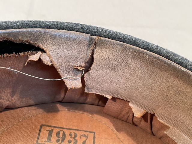 Original 1937 German Luftwaffe Fallschirmjðger EM/NCO's Visor Cap, Issued FG Rgt 1 — image 32