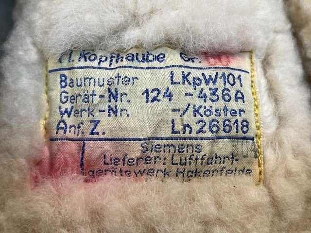 HOLD! Original WWII German Luftwaffe Winter Flight Helmet, Excellent Size 60! — image 45