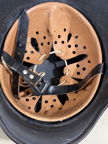 Original WWII German Luftwaffe (Air Force) Single Decal M40 Steel Helmet, Q64 — image 17