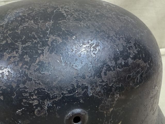 Original WWII German Luftwaffe (Air Force) Single Decal M40 Steel Helmet, Q64 — image 5