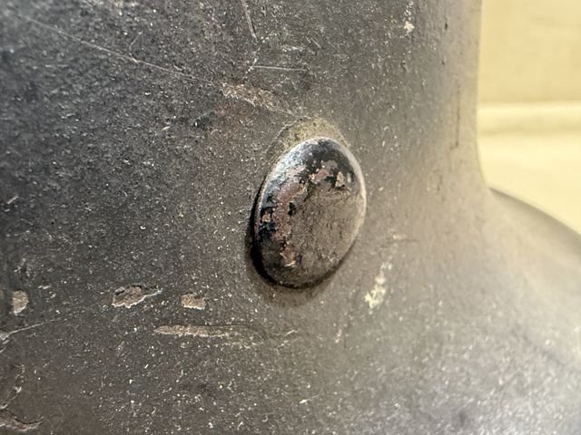 Original WWII German Luftwaffe (Air Force) Single Decal M40 Steel Helmet, Q64 — image 9