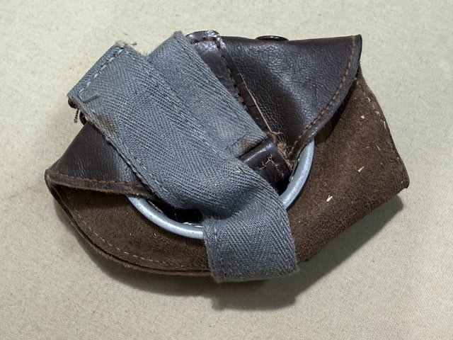 Original WWII German Sun Goggles with Brown Frames & Instructions, UNISSUED — image 2