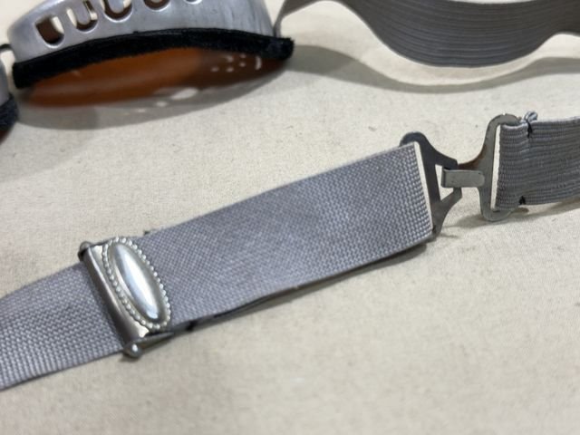 Original WWII German Tinted Goggles, Aluminum — image 4