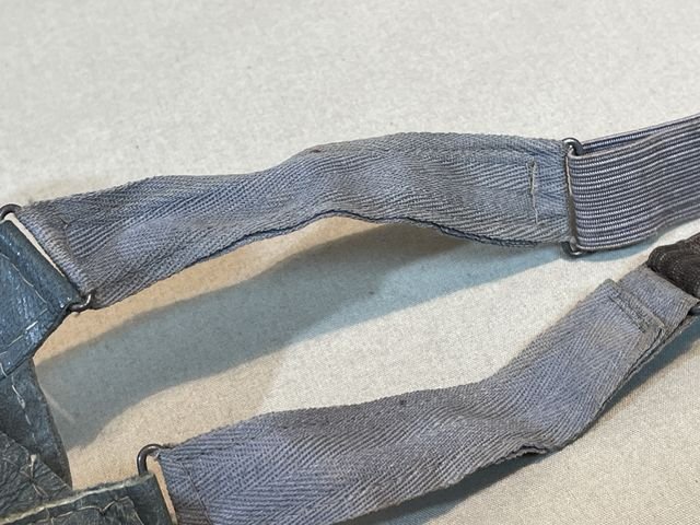 Original WWII German Sun Goggles with Gray Frames, UNISSUED!!! — image 11