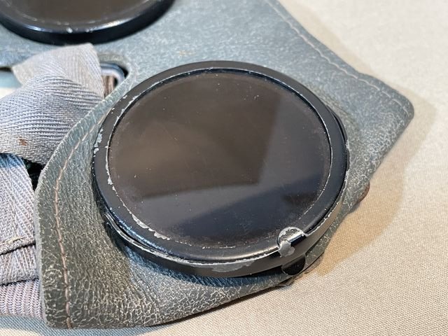 Original WWII German Sun Goggles with Gray Frames, UNISSUED!!! — image 3